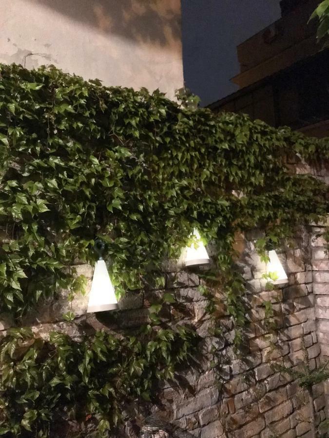 News Apartment Bukareszt Zewnętrze zdjęcie
